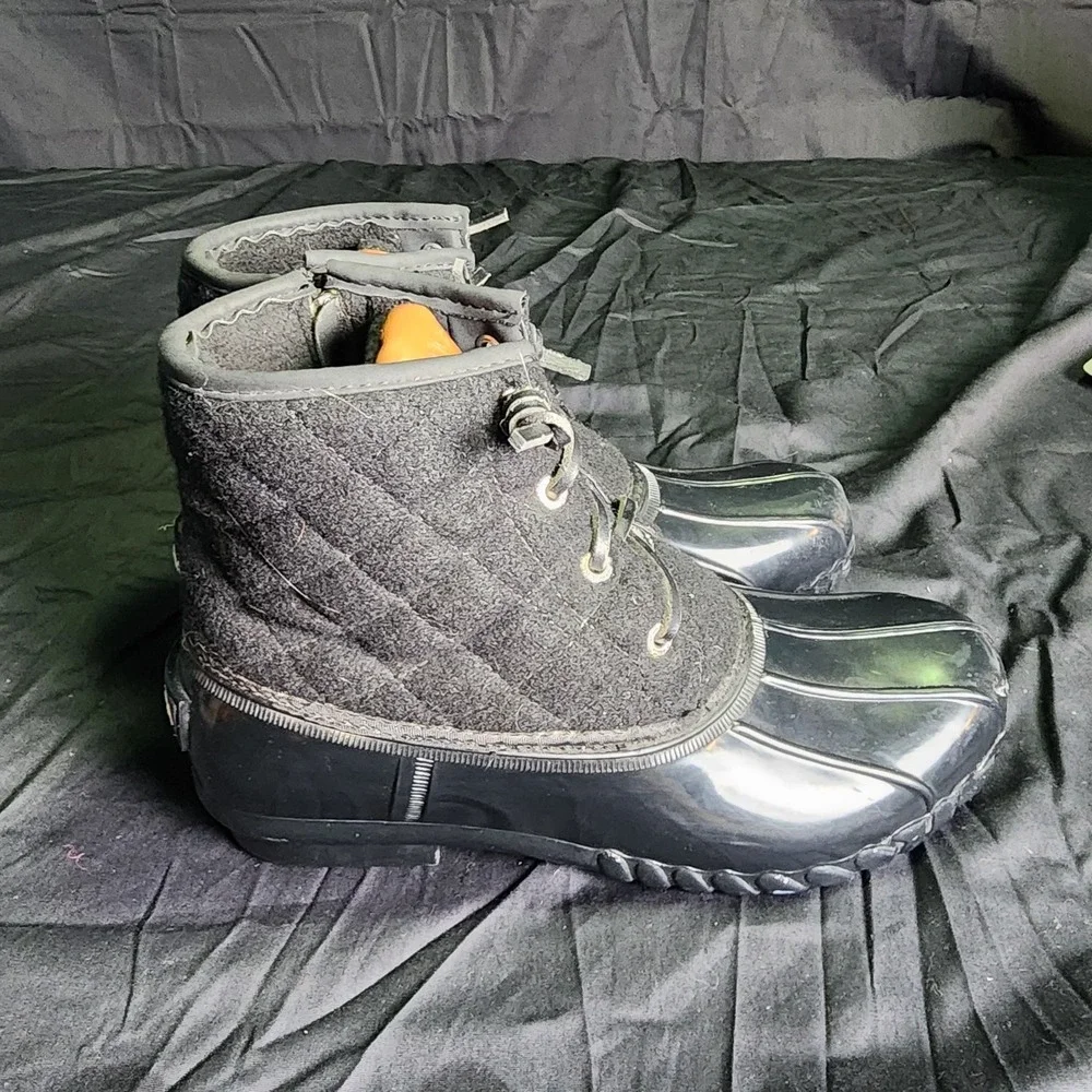 Nautica Woman's Duck Boots Size‎ 8, Black